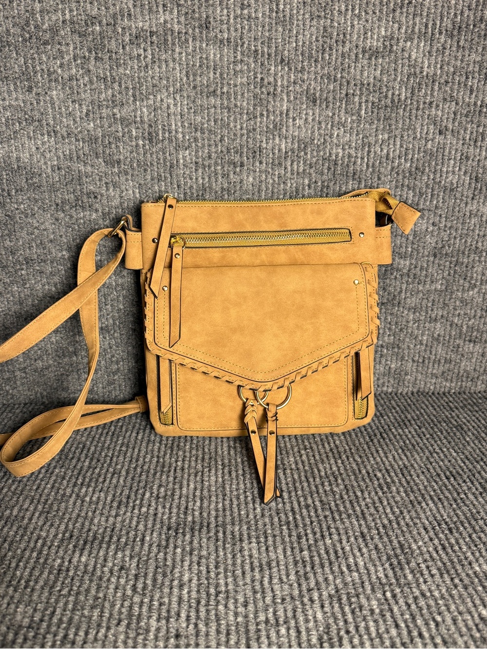 Violet Ray NYC Braided Envelope Flap Crossbody Bag – Tan